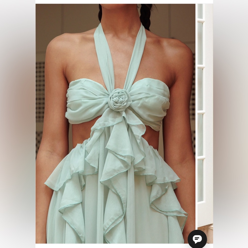 Selfie Leslie Santiago Cut-Out Ruffle Maxi Dress Sage Large - Picture 3 of 8